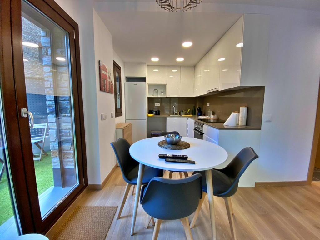 Apartamento en Encamp, Anyó 2. Hasta 6 personas Bagian luar foto